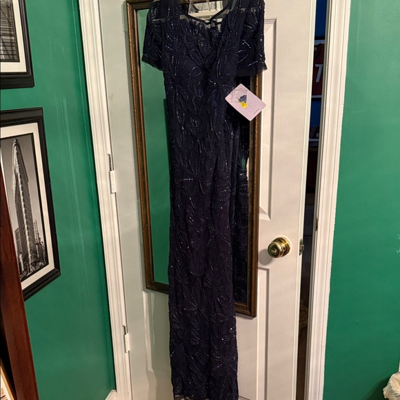 NWT JS Collection Elegant Navy Blue Evening Gown Size 8 - Picture 1 of 8